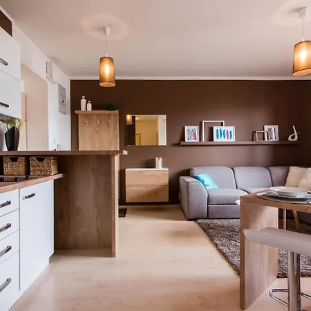 Poludnica Apartment *